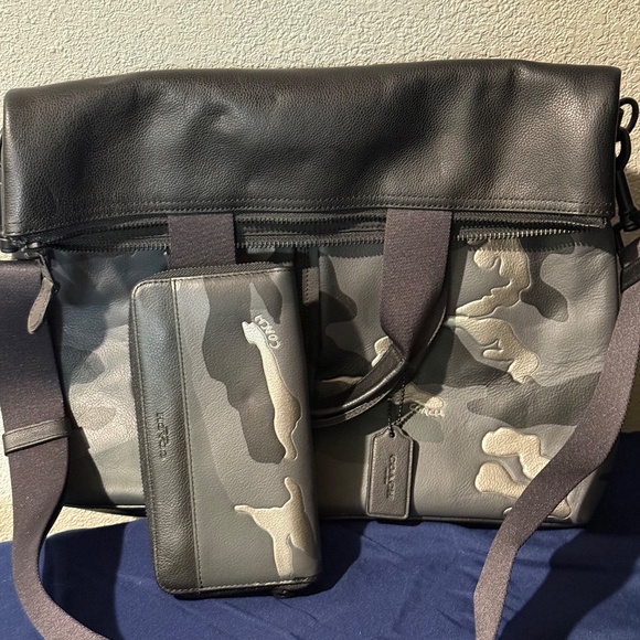 Coach Camo Leather Matching Set NWOT HTF Handbag Tote Crossbody Wallet - Picture 2 of 16